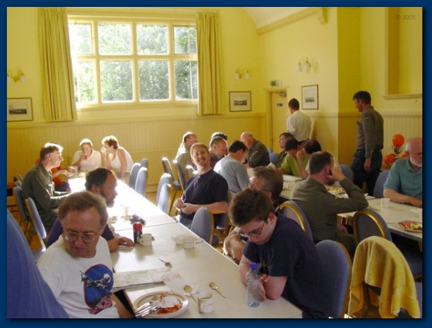 600x449 pixels (103K)